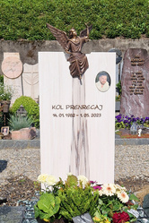 Grabstein mit Bronze Madonna 