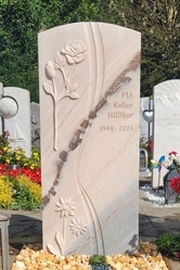 Grabstein Rose und Edelweiss als Relief