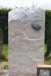 Grabstein Bergrelief / Andeer Herzen