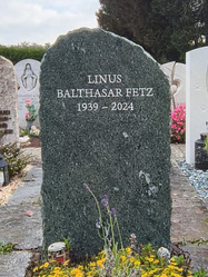 Grabstein Andeer Naturbelassen - Schrift graviert