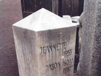 1_Grabstein Umgestaltung